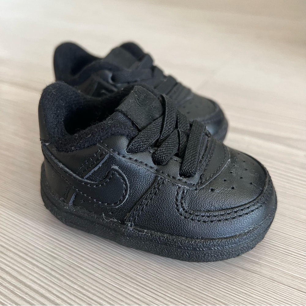 Nike Kids Black Sneakers